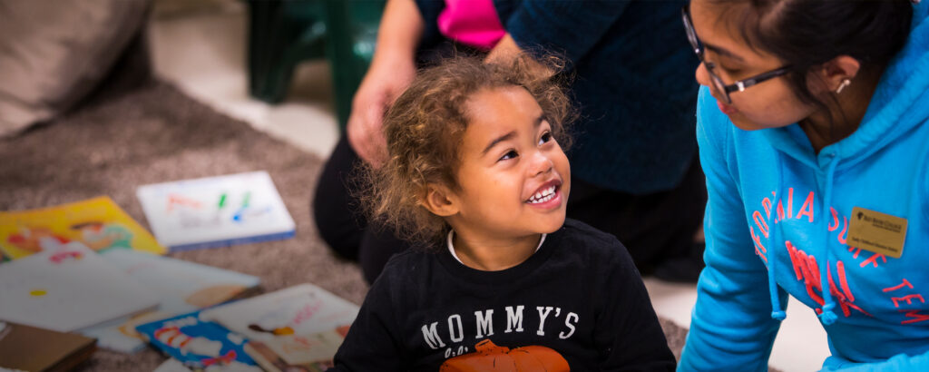 日托所里微笑的孩子