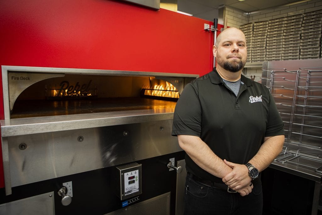 克里斯·斯托纳姆，叛逆披萨