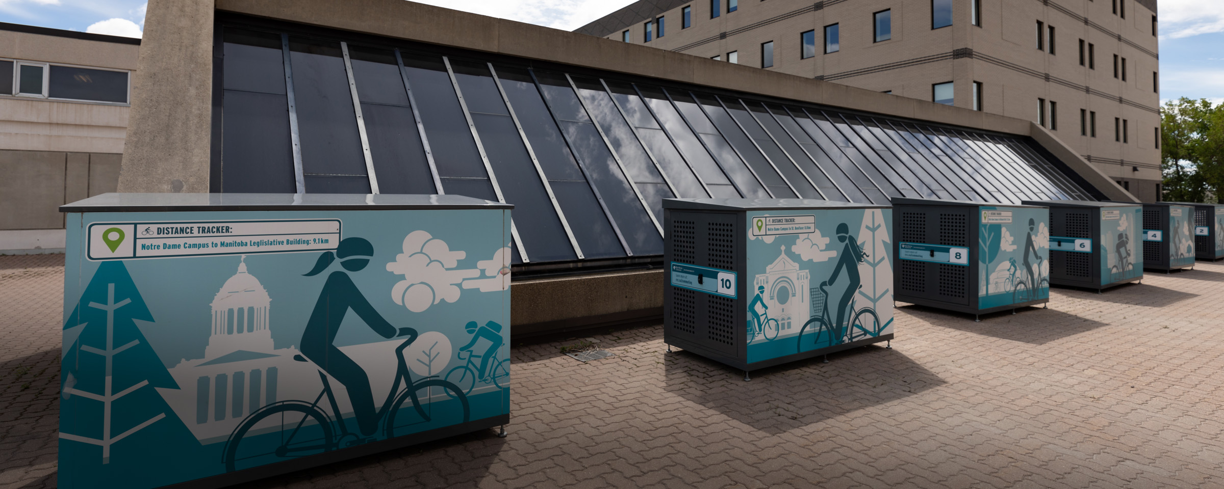 圣母院校园外的自行车e8足球即时比分