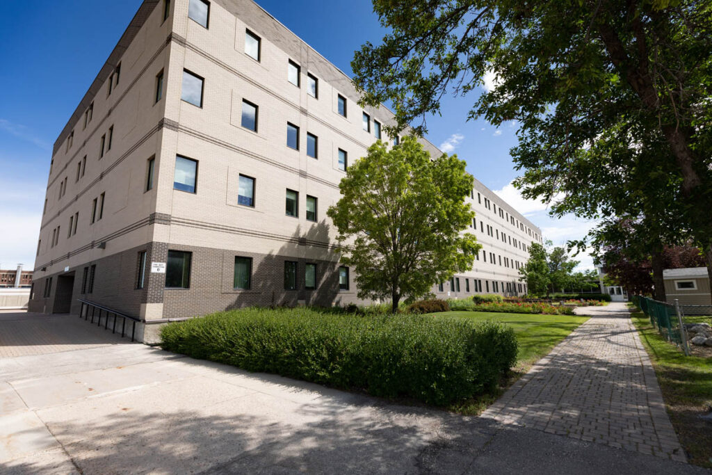 RRC 理工圣母大学校园外观照片