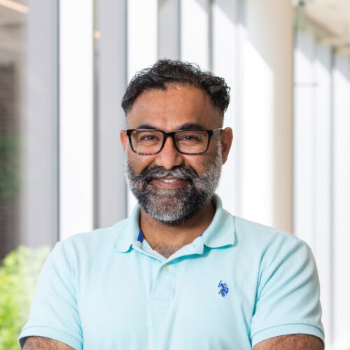 Bhupinder Gill 的照片