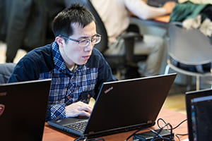 笔记本电脑上的家伙