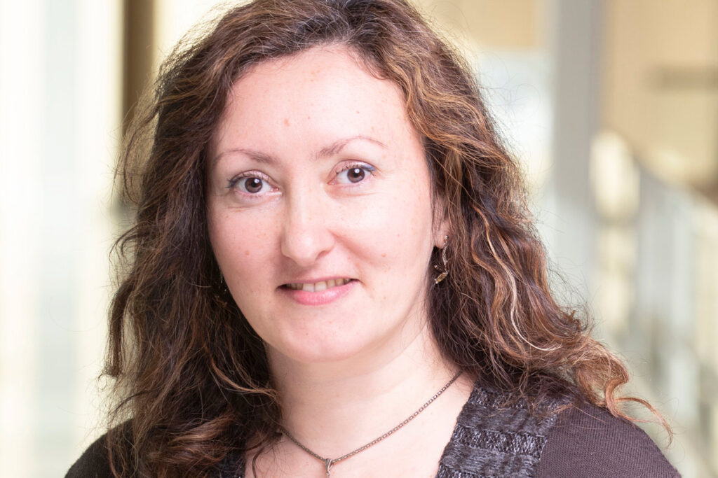 埃琳娜·库什尼尔