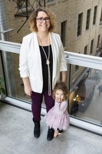 卡门·凯瑟勒和女儿朱迪思