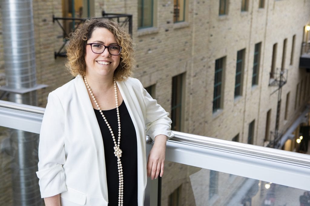 因特拉克e8体育网讲师卡门·凯瑟勒