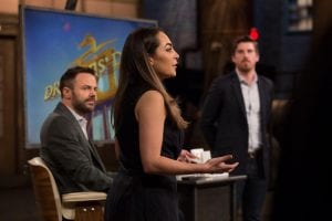 电视节目《龙穴》中的乔凡娜·米娜