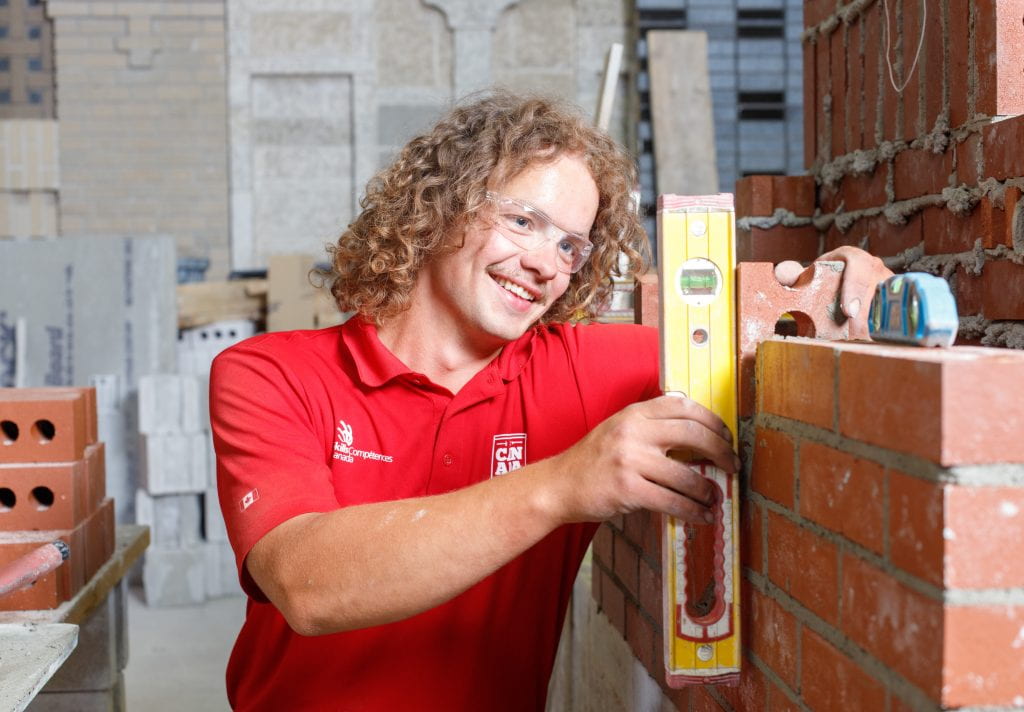 瓦工学徒 Antonio Neufeld，e8体育