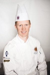 初级副主厨达内尔·班曼