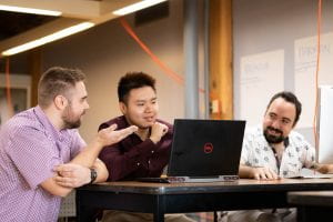 红河学院 ACE 项目空间团队正在工作