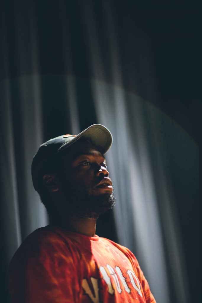 Mooki，嘻哈舞蹈教练头像。