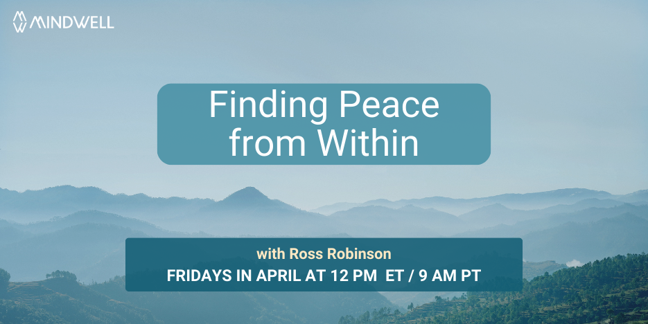 地平线上的山脉图片。