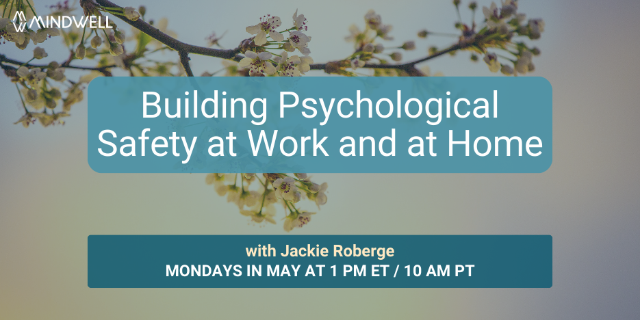 一根开着黄色和白色小花的树枝。