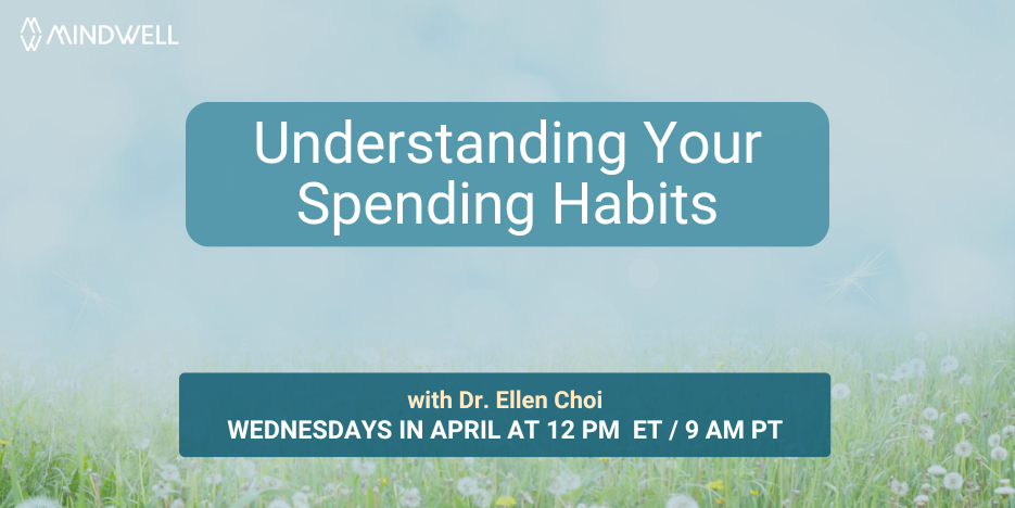 长满蒲公英种子的田地和朦胧的蓝天。