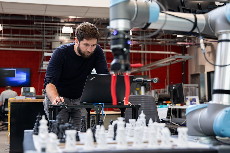 计算机上的工作人员